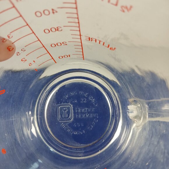 Vintage Anchor Hocking Fire King 2 Cup Glass Measuring Cup 498 Red Writing USA - Picture 4 of 4